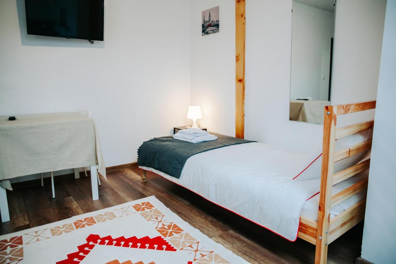 Kali Host Home Away From Home Târgu-Mureş Exteriör bild